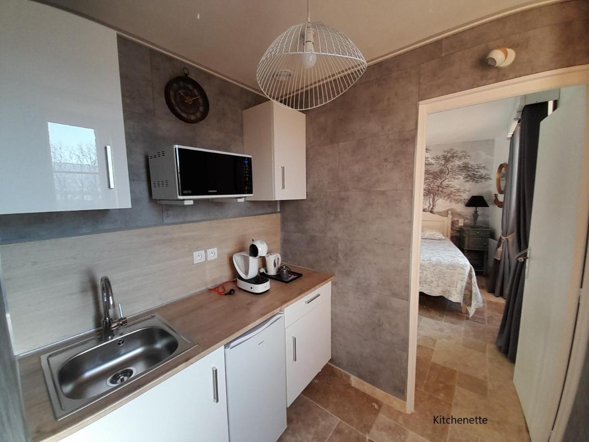 B&B Manoir De La Fabregues Естан Екстериор снимка