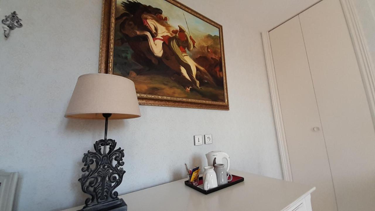 B&B Manoir De La Fabregues Естан Екстериор снимка