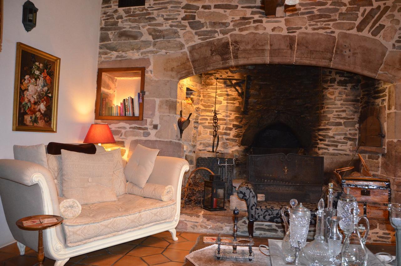 B&B Manoir De La Fabregues Естан Екстериор снимка